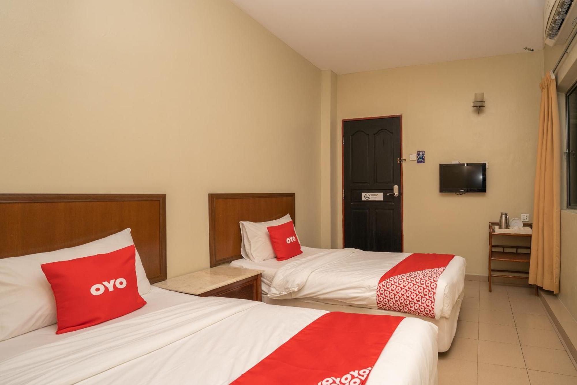 OYO 1194 Best Stay Hotel Pangkor Kampong Pasir Bogak Exterior foto