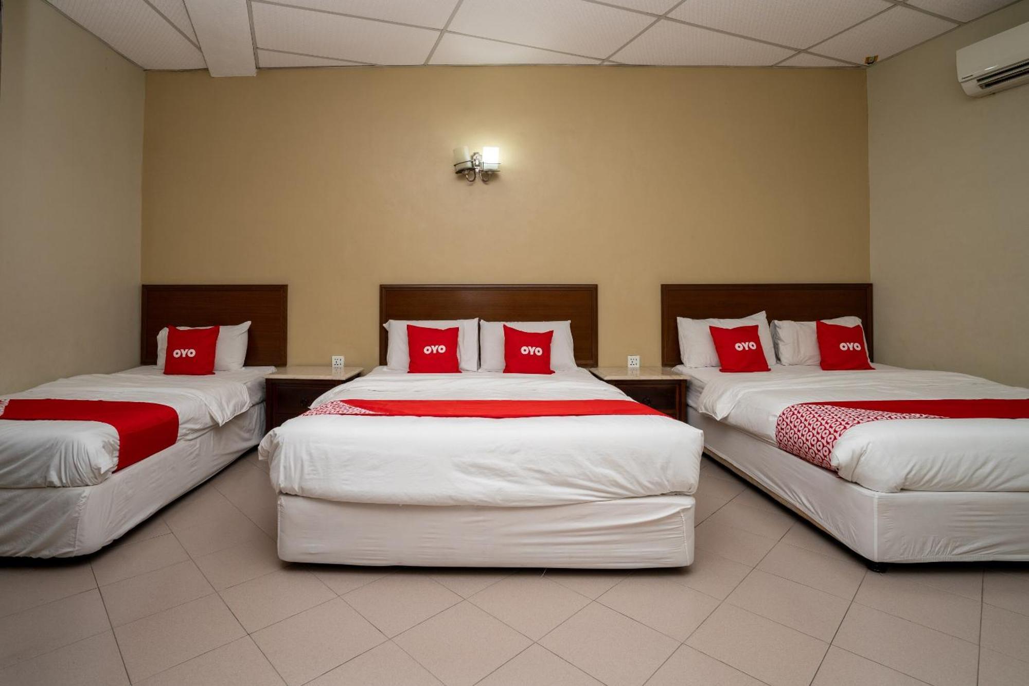 OYO 1194 Best Stay Hotel Pangkor Kampong Pasir Bogak Exterior foto