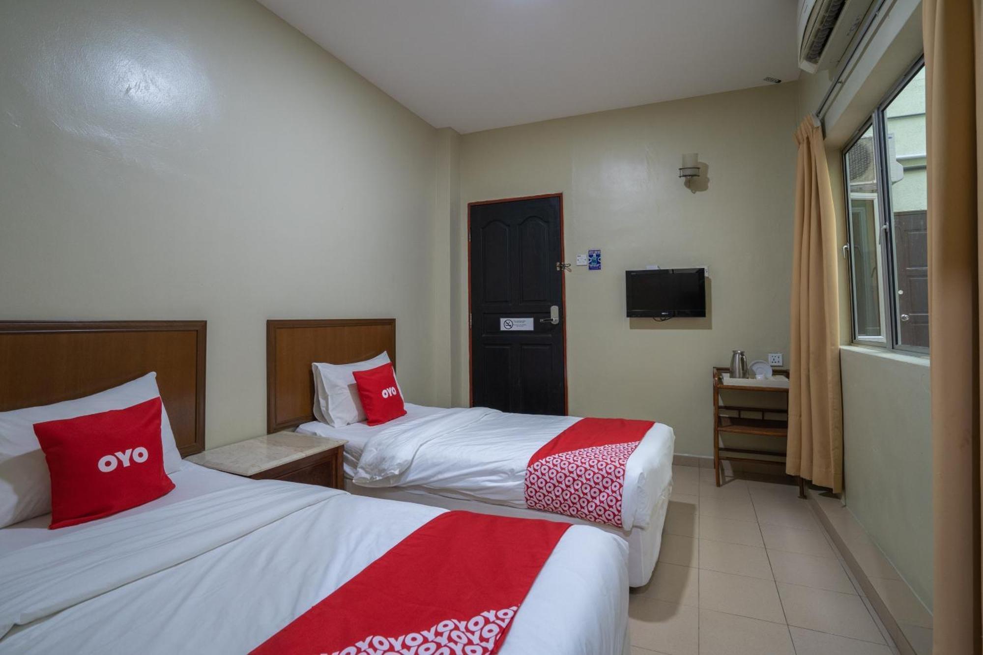 OYO 1194 Best Stay Hotel Pangkor Kampong Pasir Bogak Exterior foto