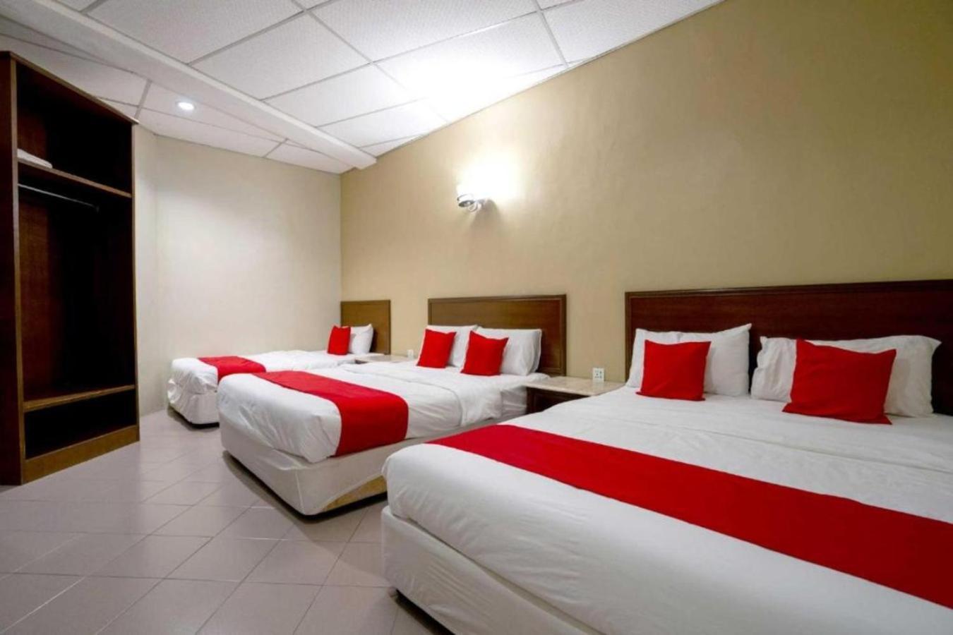 OYO 1194 Best Stay Hotel Pangkor Kampong Pasir Bogak Exterior foto